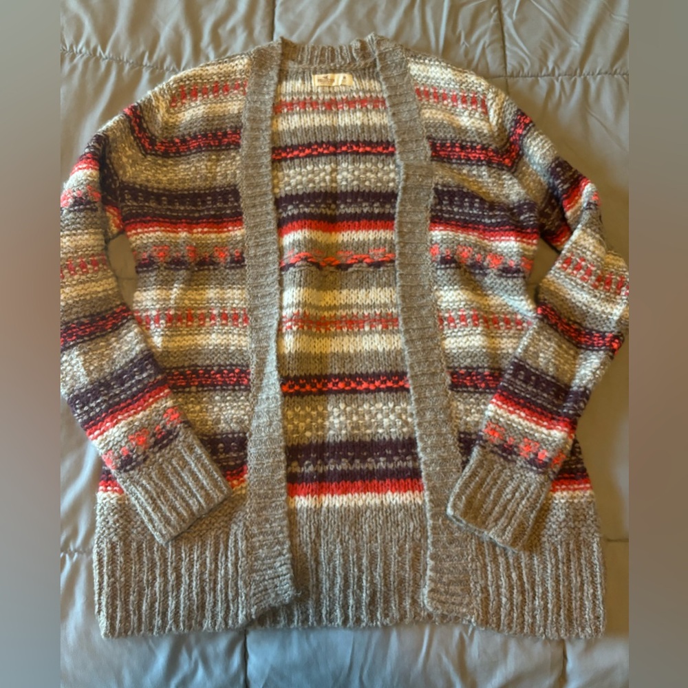 Hollister cardigan in brown and pink color way, Size M